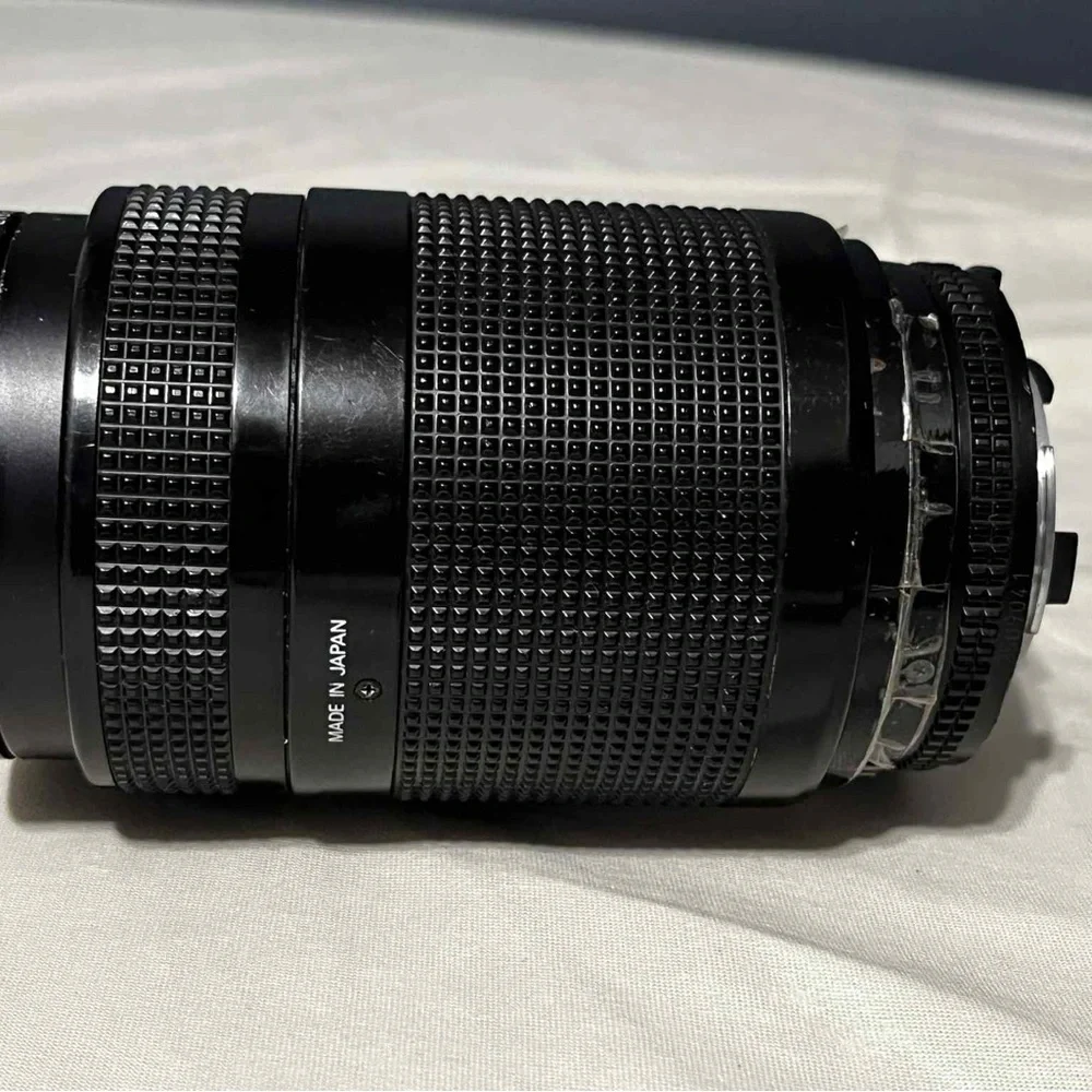 Nikon AF Nikkor 70-210mm f/4-5.6 D Lens ( Read Description)